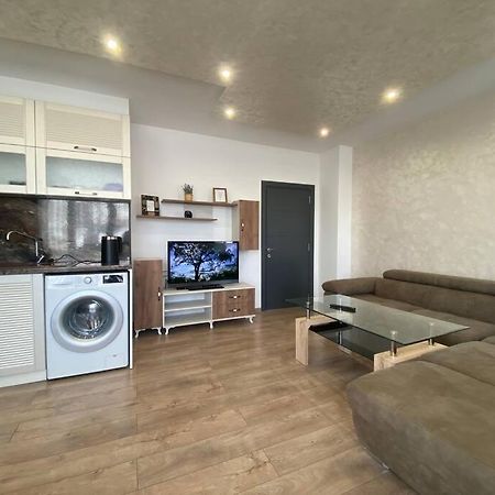 Appartamento Cozy-1Bd Flat Plovdiv Esterno foto
