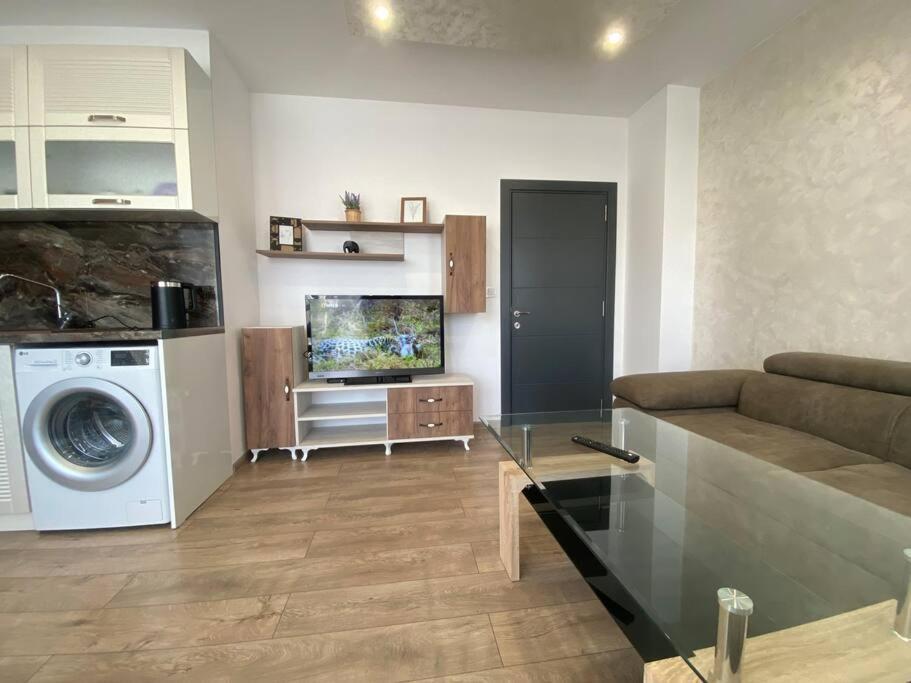 Appartamento Cozy-1Bd Flat Plovdiv Esterno foto