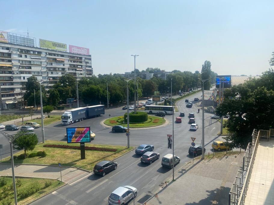 Appartamento Cozy-1Bd Flat Plovdiv Esterno foto